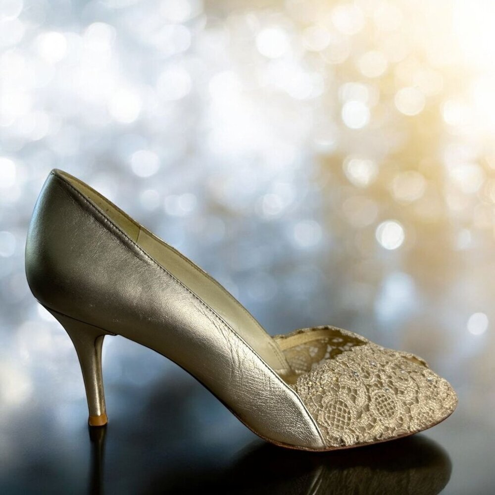 Stuart Weitzman Gold Chantilly Lace Peep Toe Pump Heel Formal Women's Size 9